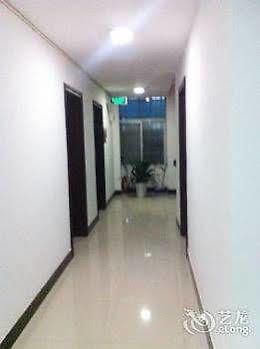 Fenghuang Post House Bagian luar foto