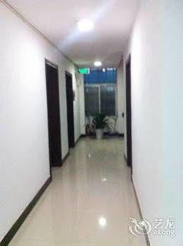 Fenghuang Post House Bagian luar foto